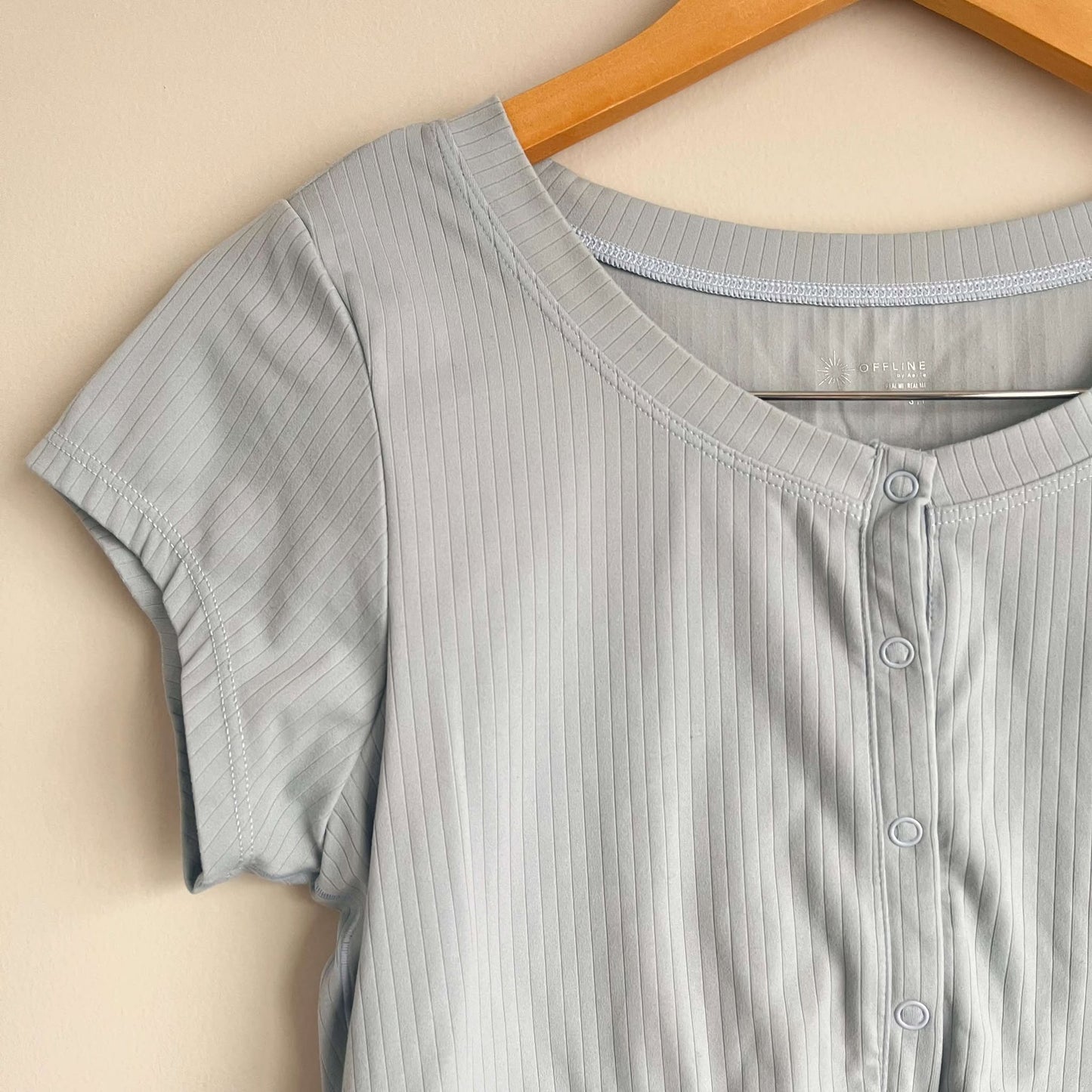 Offline by Aerie Real Me Henley Crop Tee (M)