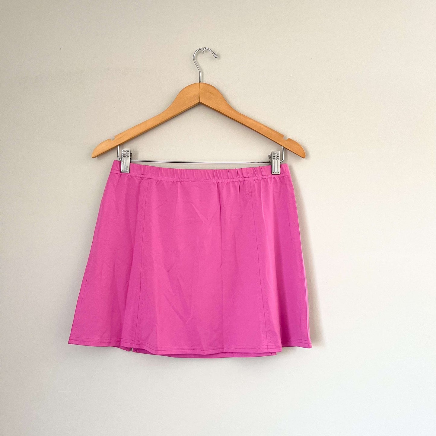 Bolle NWT Hot Pink Mini Skirt (M)