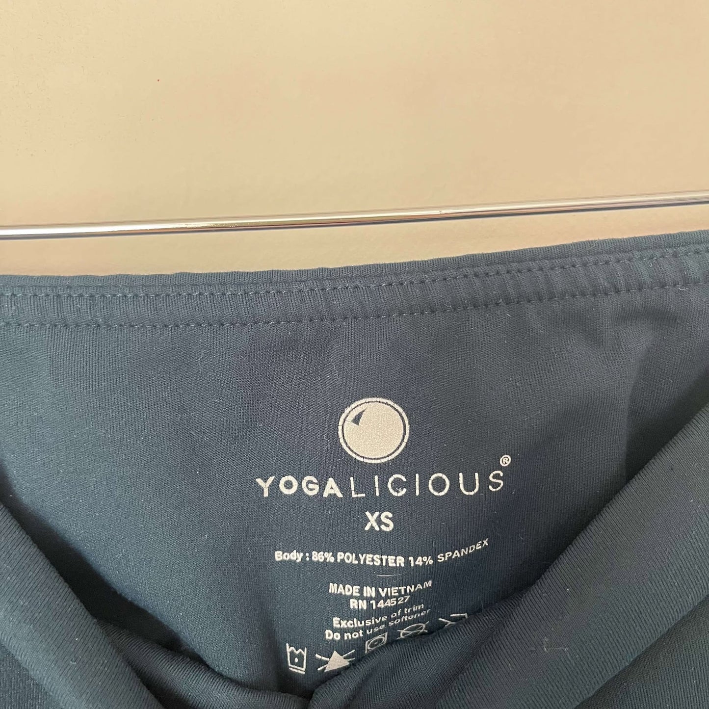 Yogalicious Powerlux High Rise Ankle Leggings (XS)