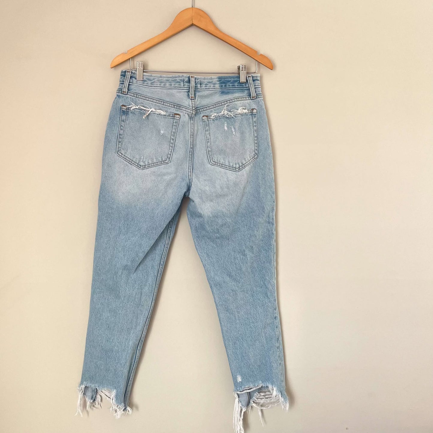 Abercrombie & Fitch Mom Jeans (8/29)