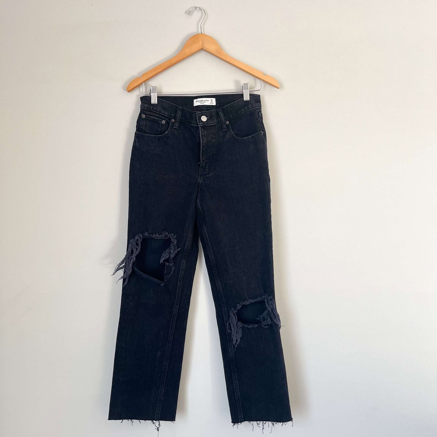 Abercrombie & Fitch Black Low Rise 90’s Straight Jeans (0/25)