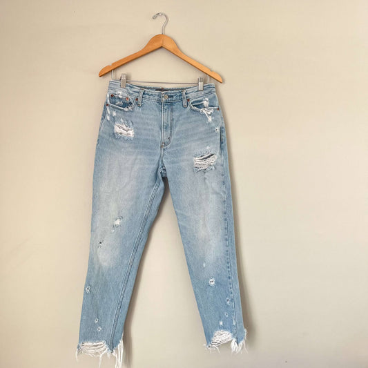 Abercrombie & Fitch Mom Jeans (8/29)