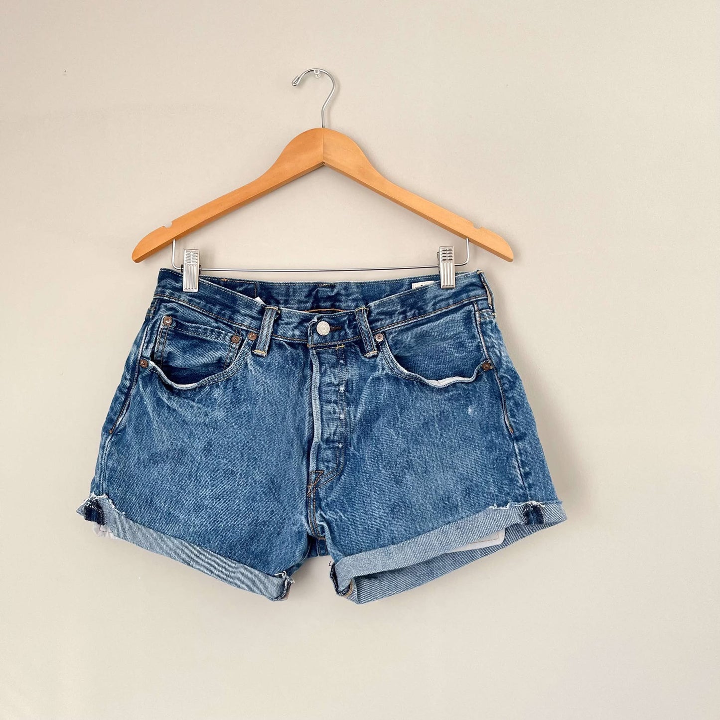 Levi’s 501 Dark Acid Wash Shorts (W32)