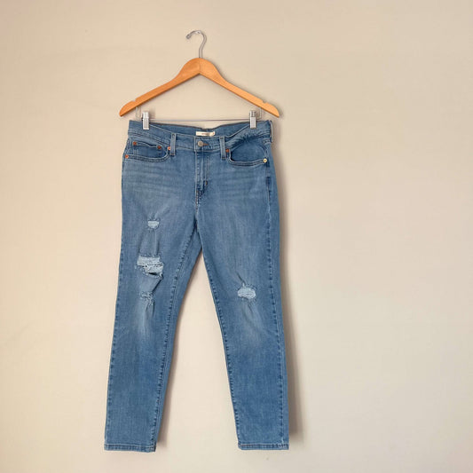 Levi’s Boyfriend Mid Rise Distressed Jeans (29W 27L)