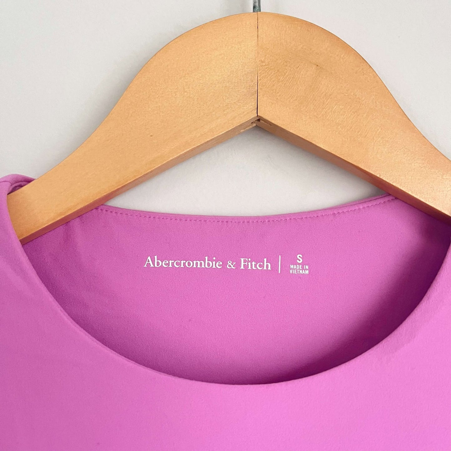 - Abercrombie & Fitch Soft Matte Seamless Tee Bodysuit (S)
