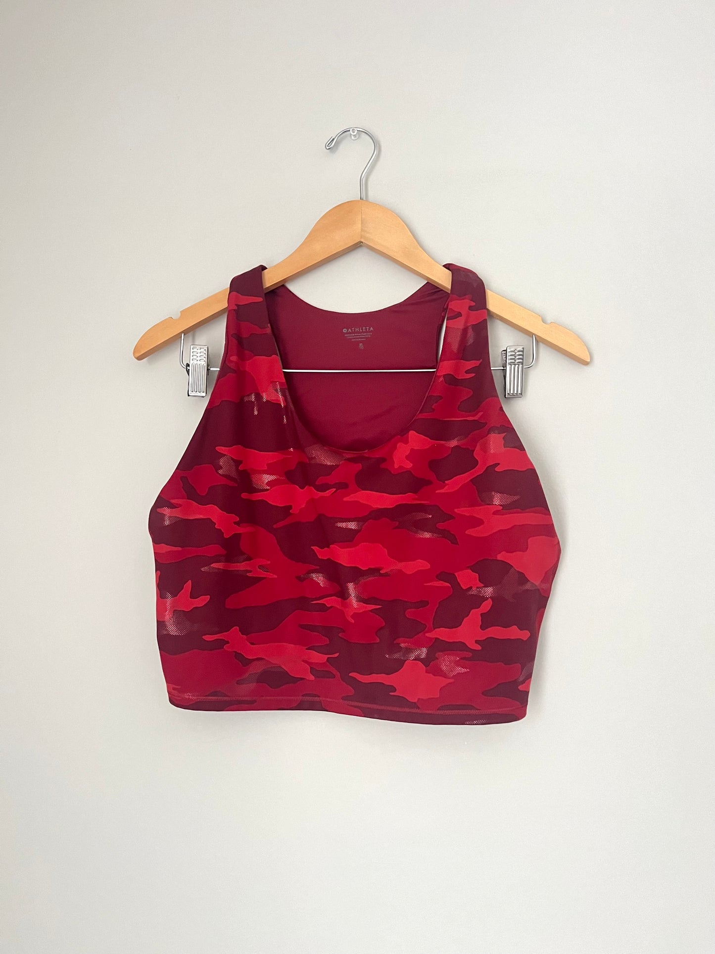 - Athleta Red Camo Ultimate Printed Crop Top Sports Bra (XL)